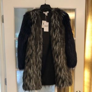 BRAND NEW WITH TAGS! FAUX FUR COAT SIZE SMALL